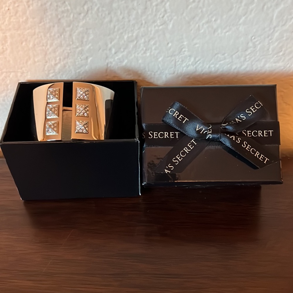 Victoria Secret Cuff Bangle - Picture 2 of 8